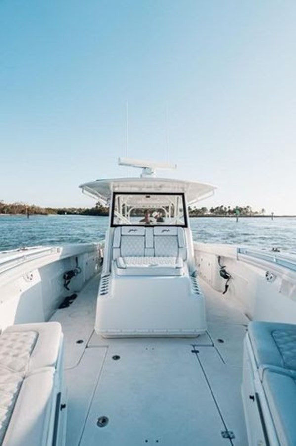 https://arconyachts.ams3.digitaloceanspaces.com/156521/conversions/large_4018687-optimize.jpg