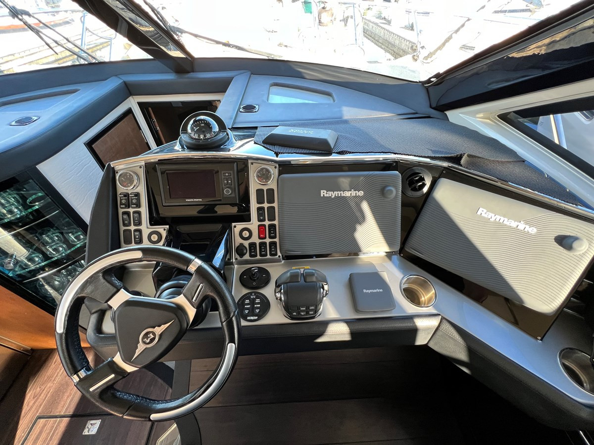 https://arconyachts.ams3.digitaloceanspaces.com/156531/conversions/large_4001375-optimize.jpg