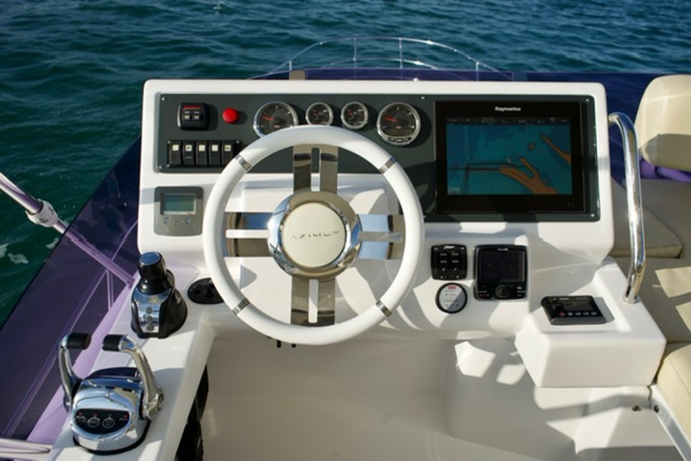 https://arconyachts.ams3.digitaloceanspaces.com/156597/conversions/large_4112749-optimize.jpg