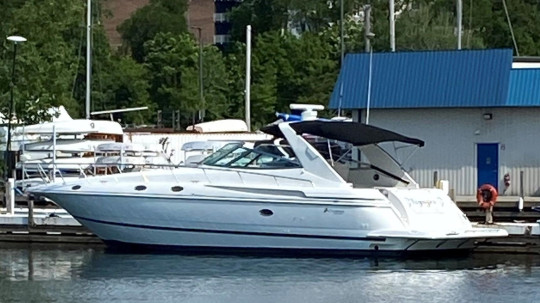 2002 CRUISERS YACHTS 4270 EXPRESS