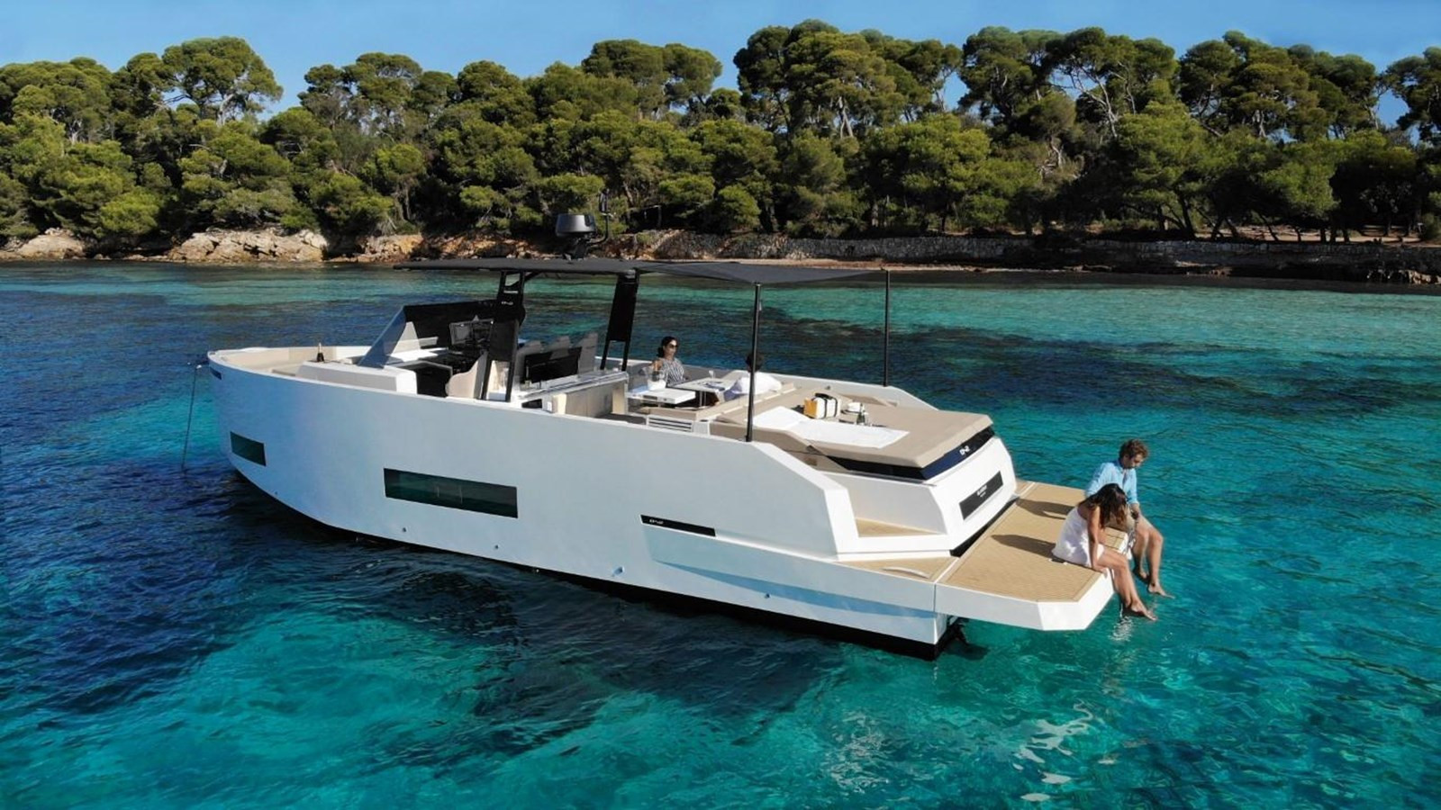 https://arconyachts.ams3.digitaloceanspaces.com/156652/conversions/large_4120761-optimize.jpg