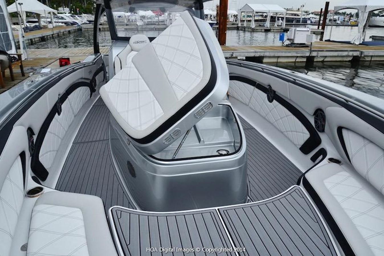 https://arconyachts.ams3.digitaloceanspaces.com/156877/conversions/large_4239765-optimize.jpg