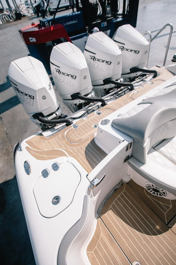 https://arconyachts.ams3.digitaloceanspaces.com/156934/conversions/large_4242958-optimize.jpg