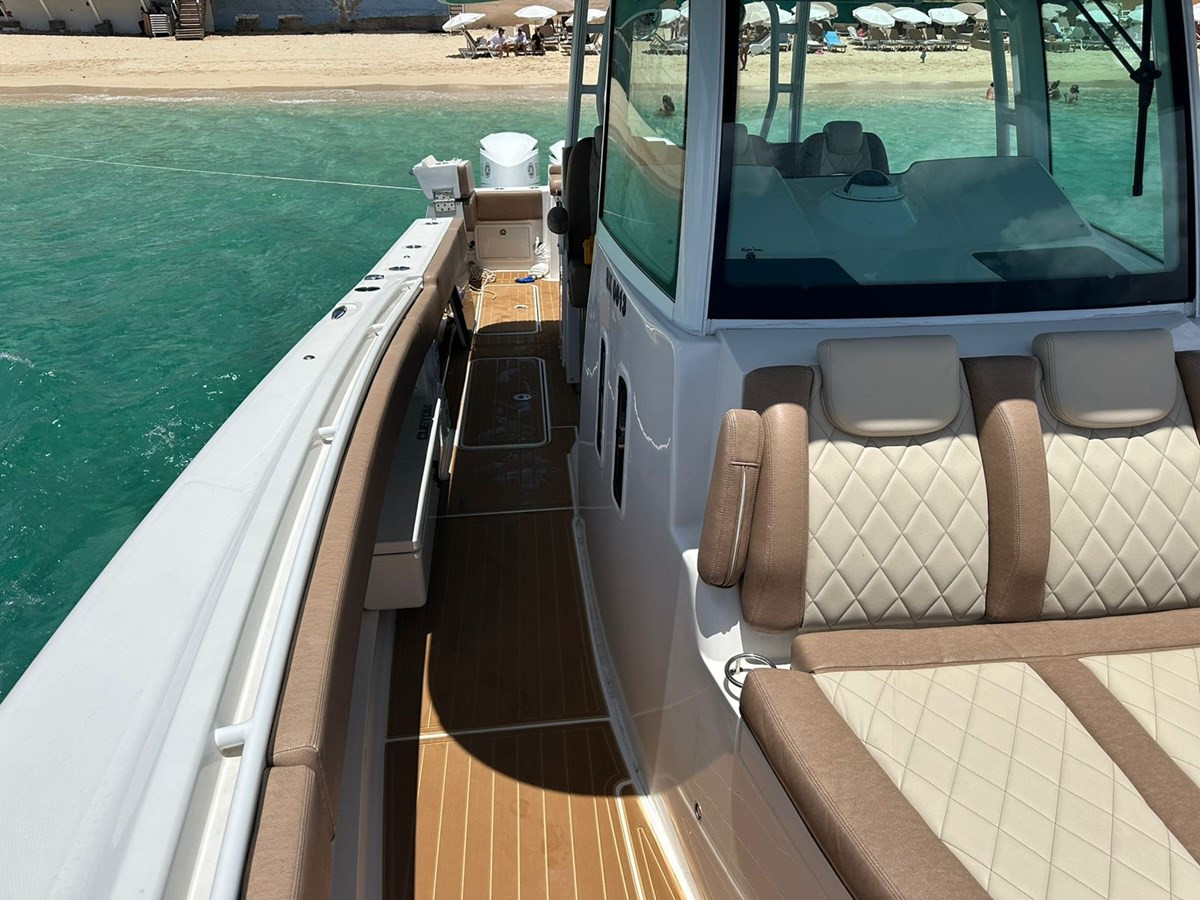 https://arconyachts.ams3.digitaloceanspaces.com/156990/conversions/large_4299573-optimize.jpg