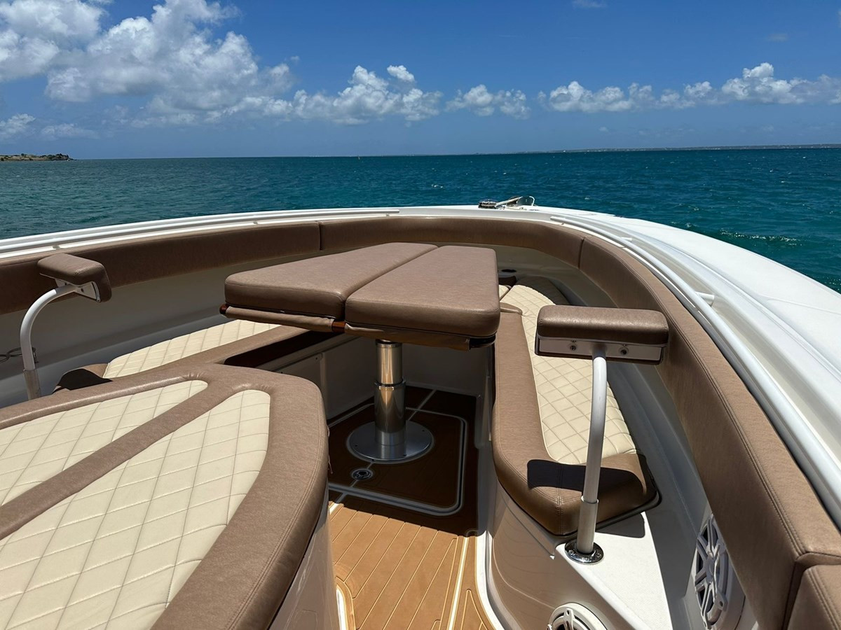 https://arconyachts.ams3.digitaloceanspaces.com/157005/conversions/large_4299578-optimize.jpg