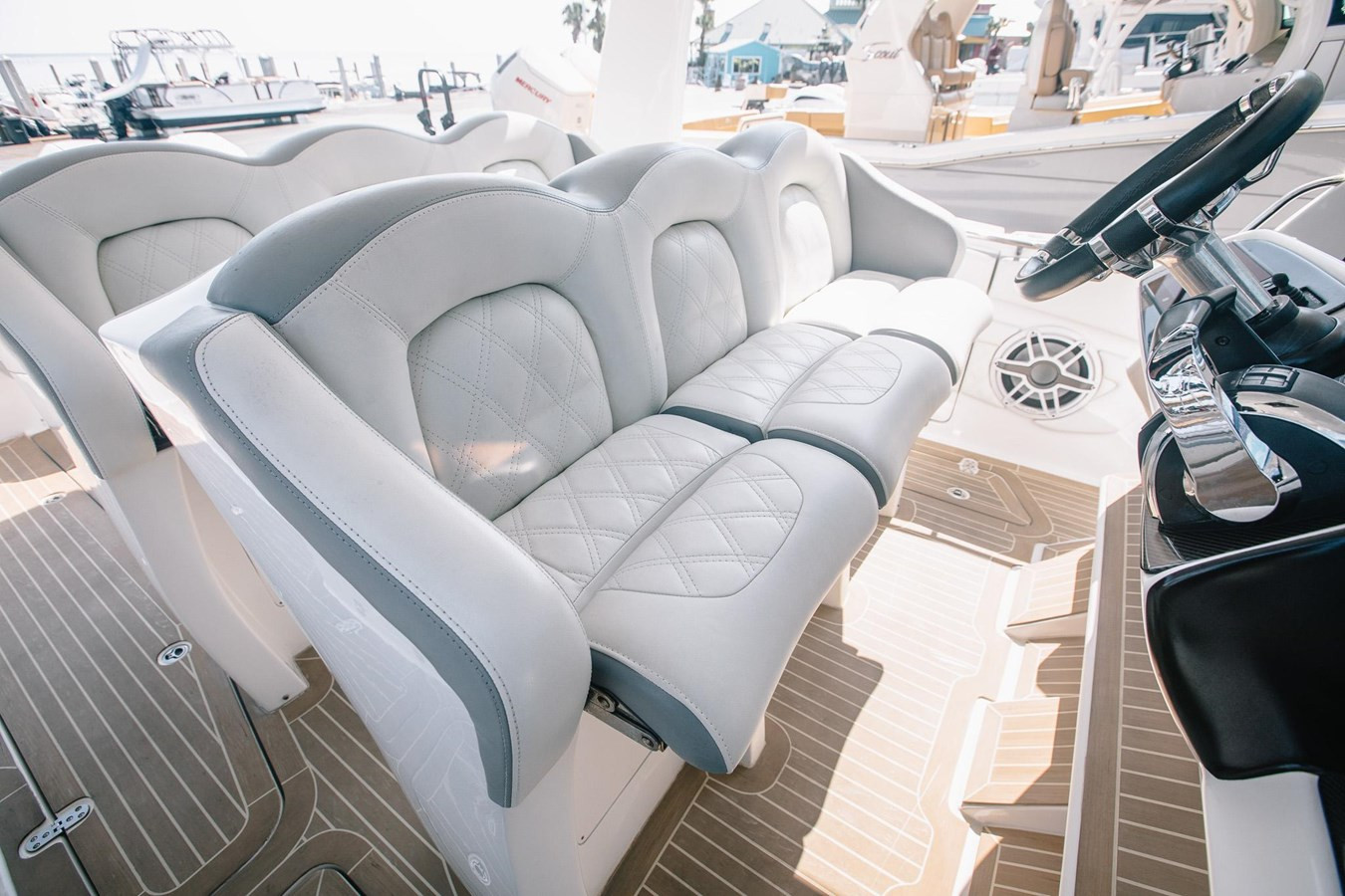 https://arconyachts.ams3.digitaloceanspaces.com/157009/conversions/large_4242988-optimize.jpg