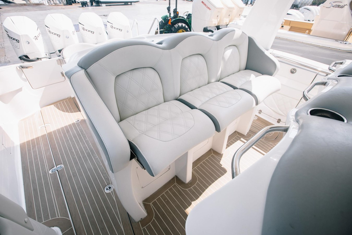 https://arconyachts.ams3.digitaloceanspaces.com/157012/conversions/large_4242989-optimize.jpg