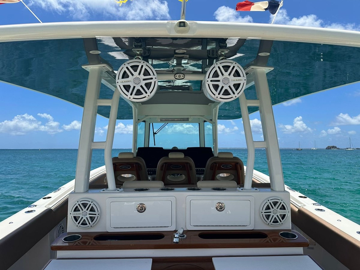https://arconyachts.ams3.digitaloceanspaces.com/157013/conversions/large_4299581-optimize.jpg