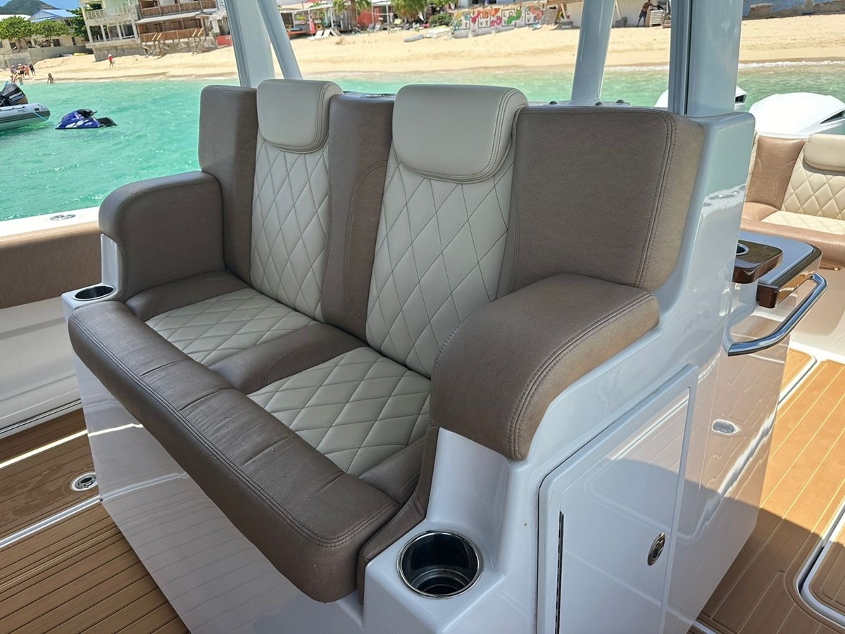 https://arconyachts.ams3.digitaloceanspaces.com/157028/conversions/large_4299586-optimize.jpg