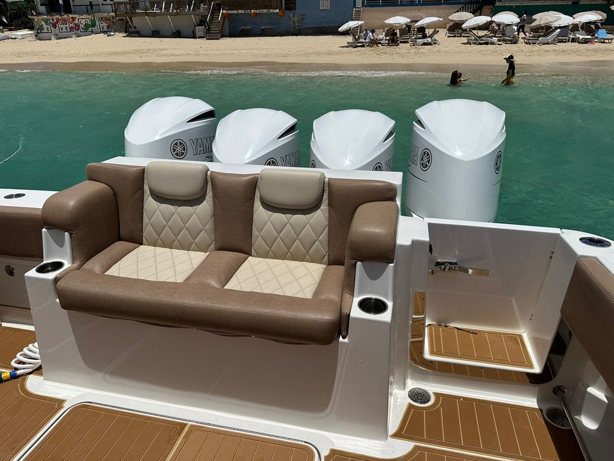 https://arconyachts.ams3.digitaloceanspaces.com/157053/conversions/large_4299596-optimize.jpg