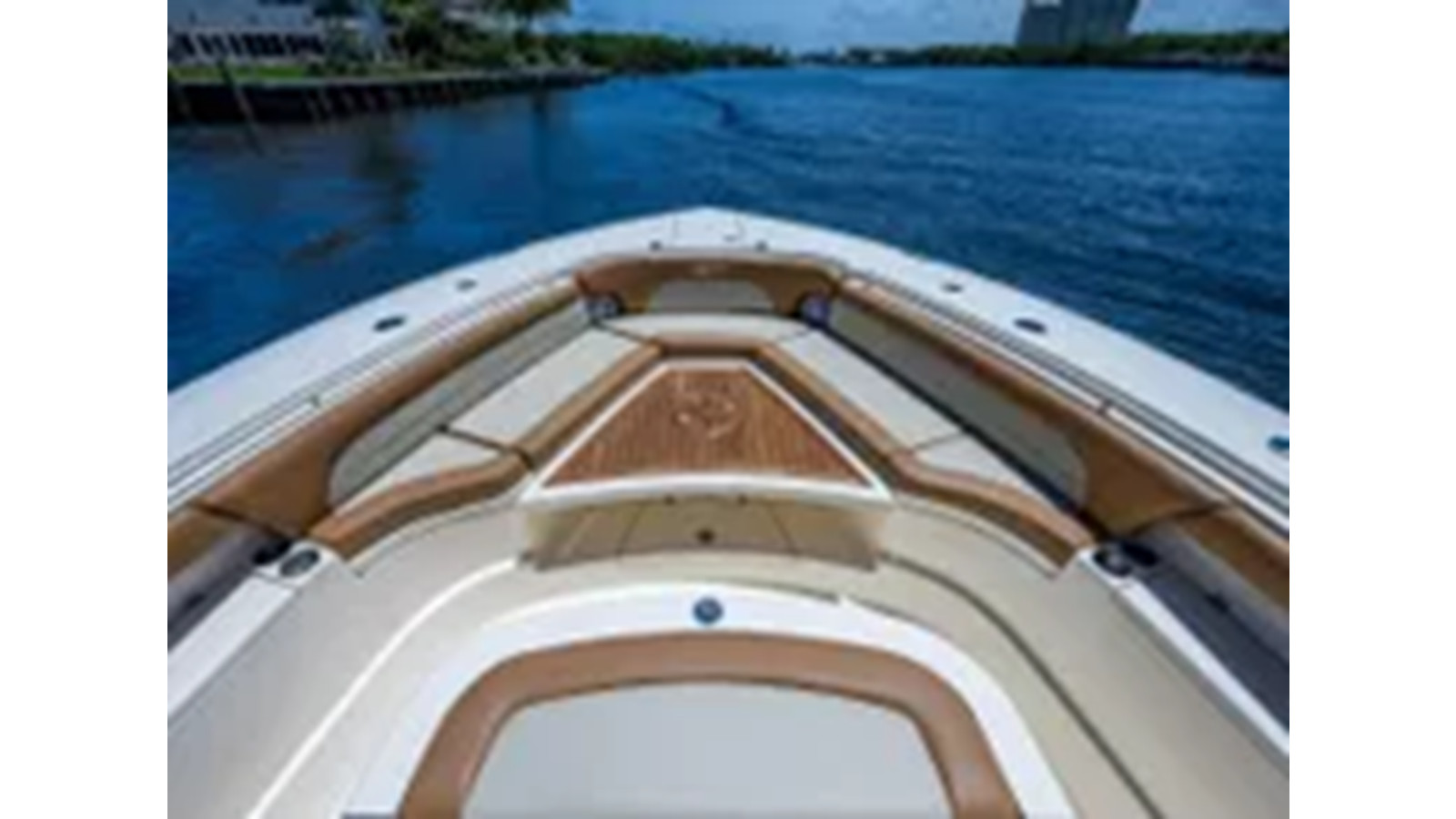 https://arconyachts.ams3.digitaloceanspaces.com/157157/conversions/large_4289535-optimize.jpg
