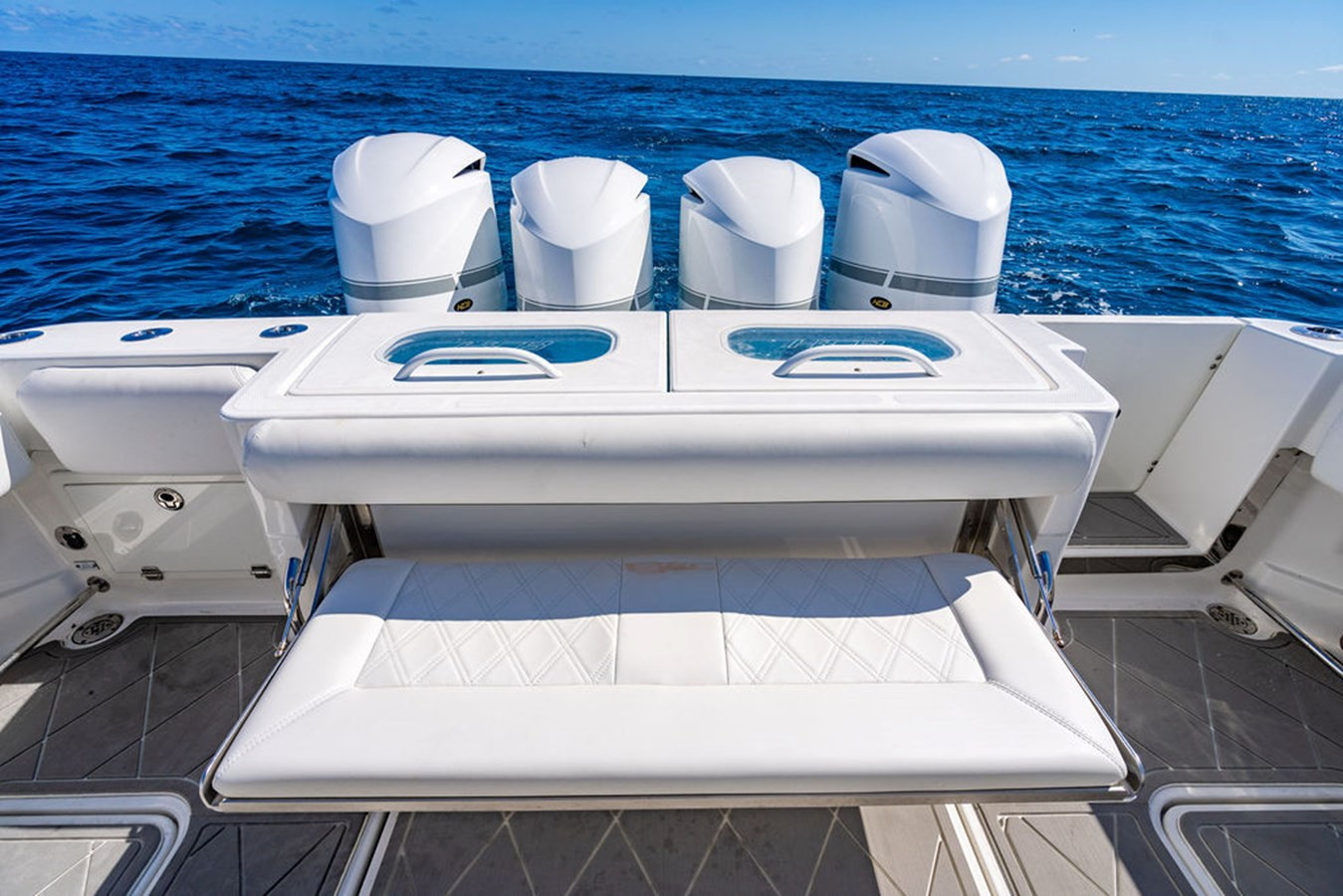 https://arconyachts.ams3.digitaloceanspaces.com/157349/conversions/large_4547892-optimize.jpg