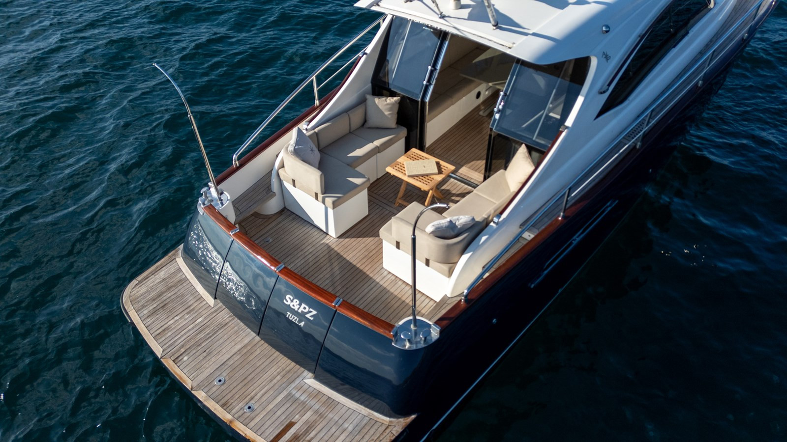 https://arconyachts.ams3.digitaloceanspaces.com/157366/conversions/large_4530977-optimize.jpg
