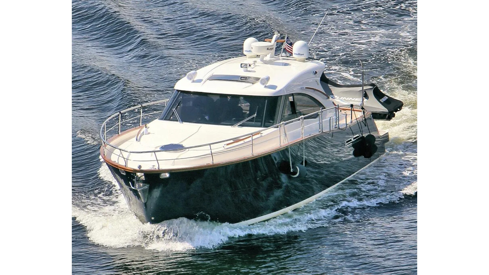 https://arconyachts.ams3.digitaloceanspaces.com/157378/conversions/large_4380932-optimize.jpg