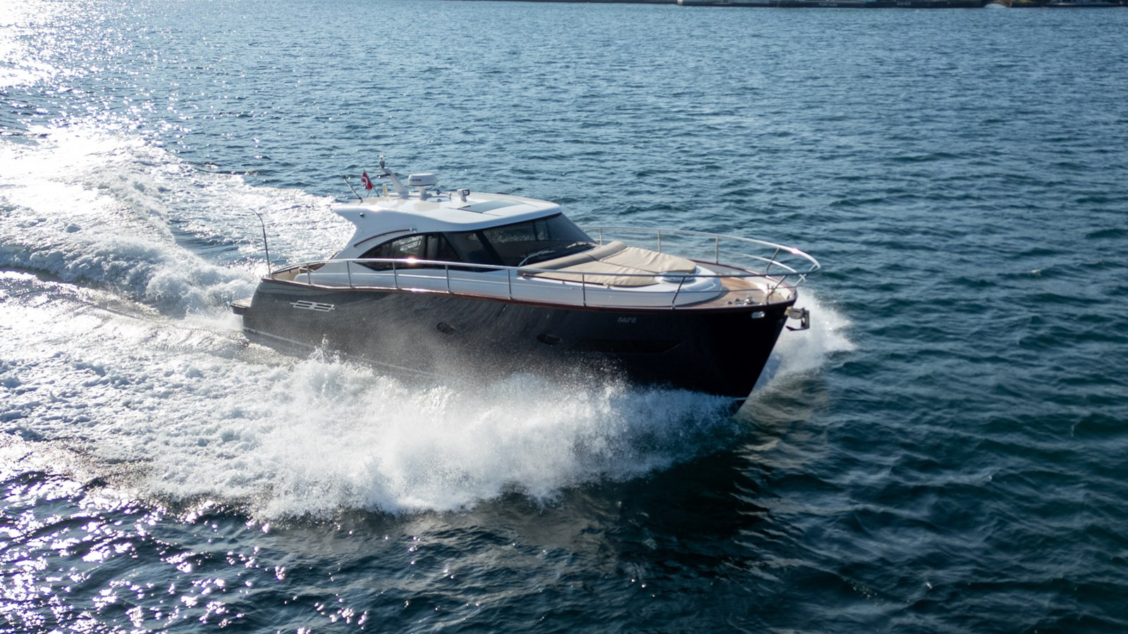 https://arconyachts.ams3.digitaloceanspaces.com/157446/conversions/large_4531005-optimize.jpg