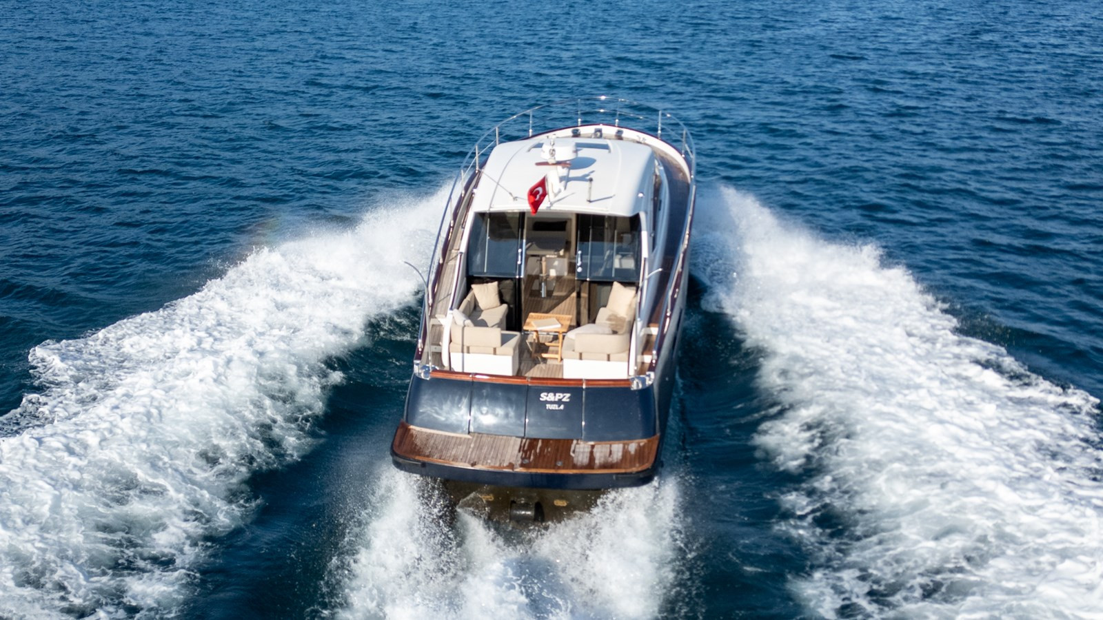 https://arconyachts.ams3.digitaloceanspaces.com/157450/conversions/large_4531006-optimize.jpg