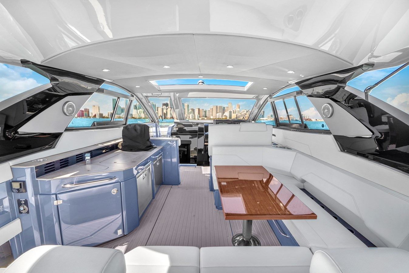 https://arconyachts.ams3.digitaloceanspaces.com/157525/conversions/large_4597900-optimize.jpg
