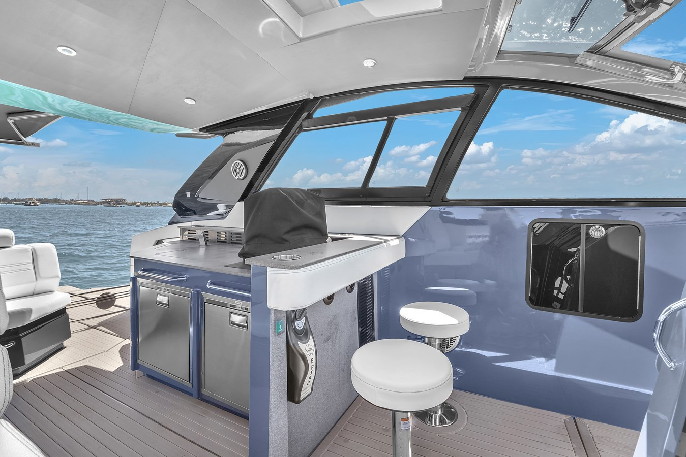 https://arconyachts.ams3.digitaloceanspaces.com/157570/conversions/large_4597916-optimize.jpg