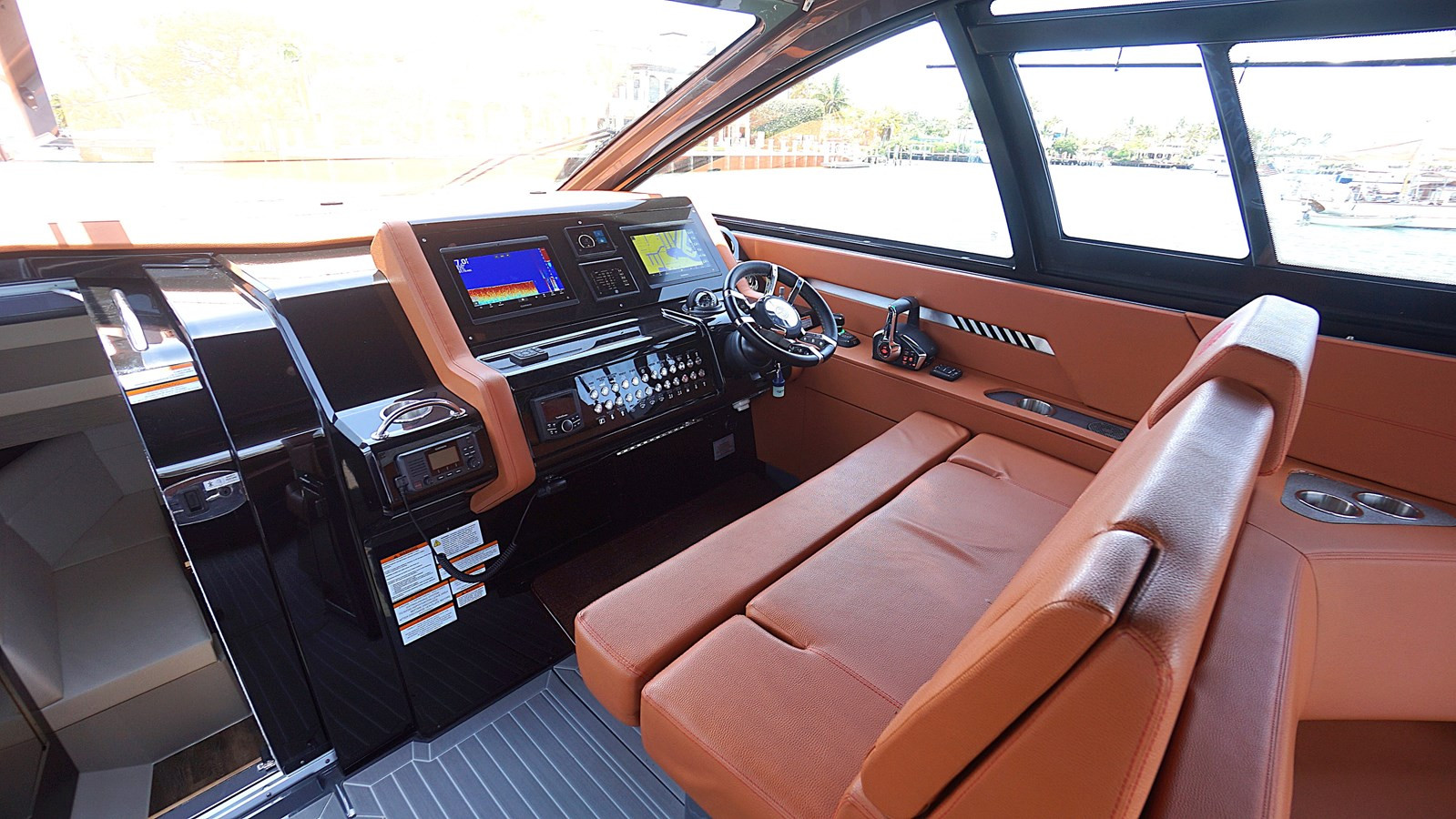 https://arconyachts.ams3.digitaloceanspaces.com/158388/conversions/large_4681300-optimize.jpg
