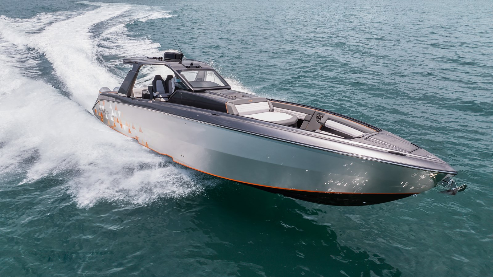 https://arconyachts.ams3.digitaloceanspaces.com/158412/conversions/large_4694981-optimize.jpg