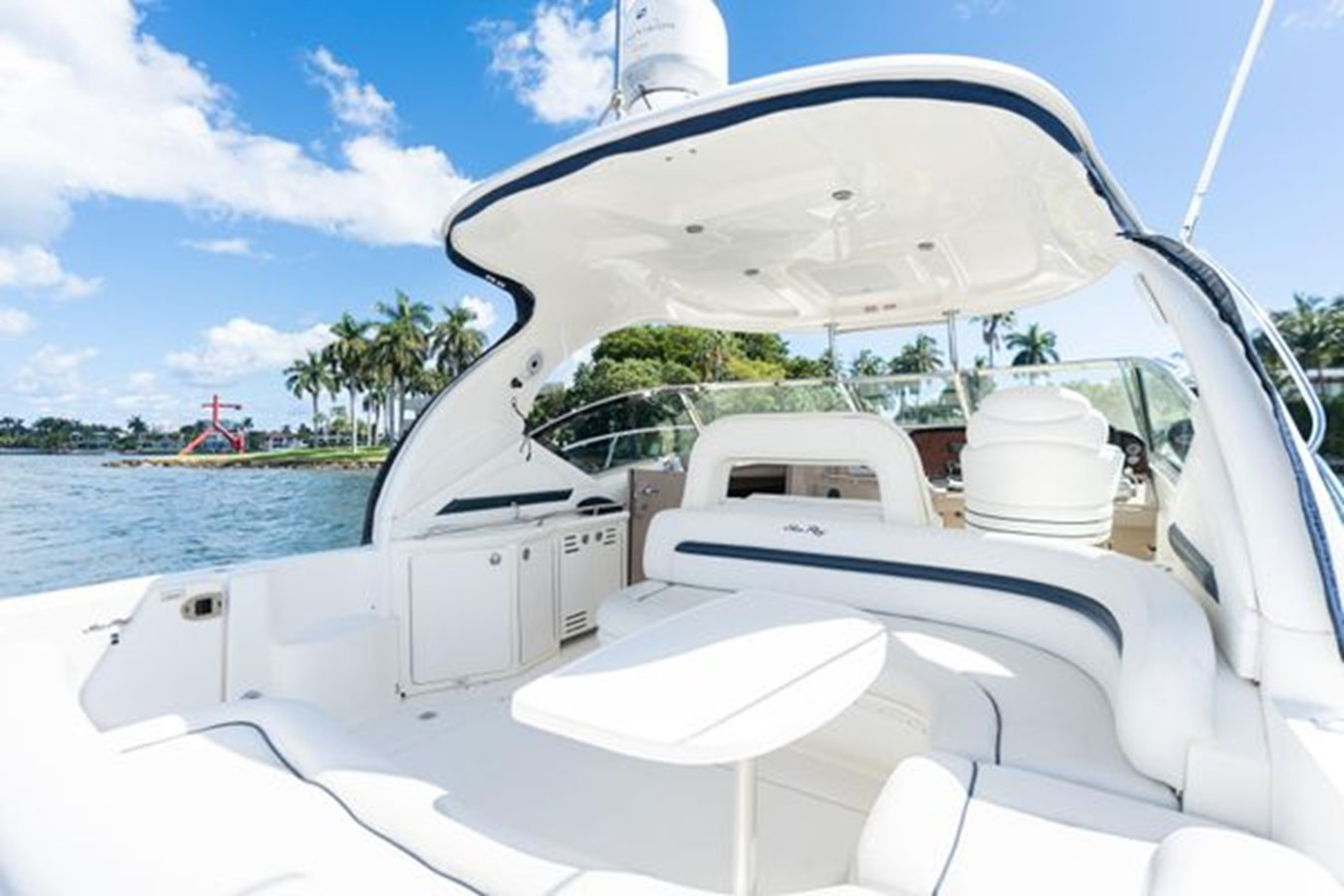 https://arconyachts.ams3.digitaloceanspaces.com/158539/conversions/large_4760496-optimize.jpg