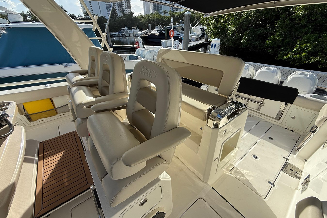 https://arconyachts.ams3.digitaloceanspaces.com/158543/conversions/large_4852286-optimize.jpg