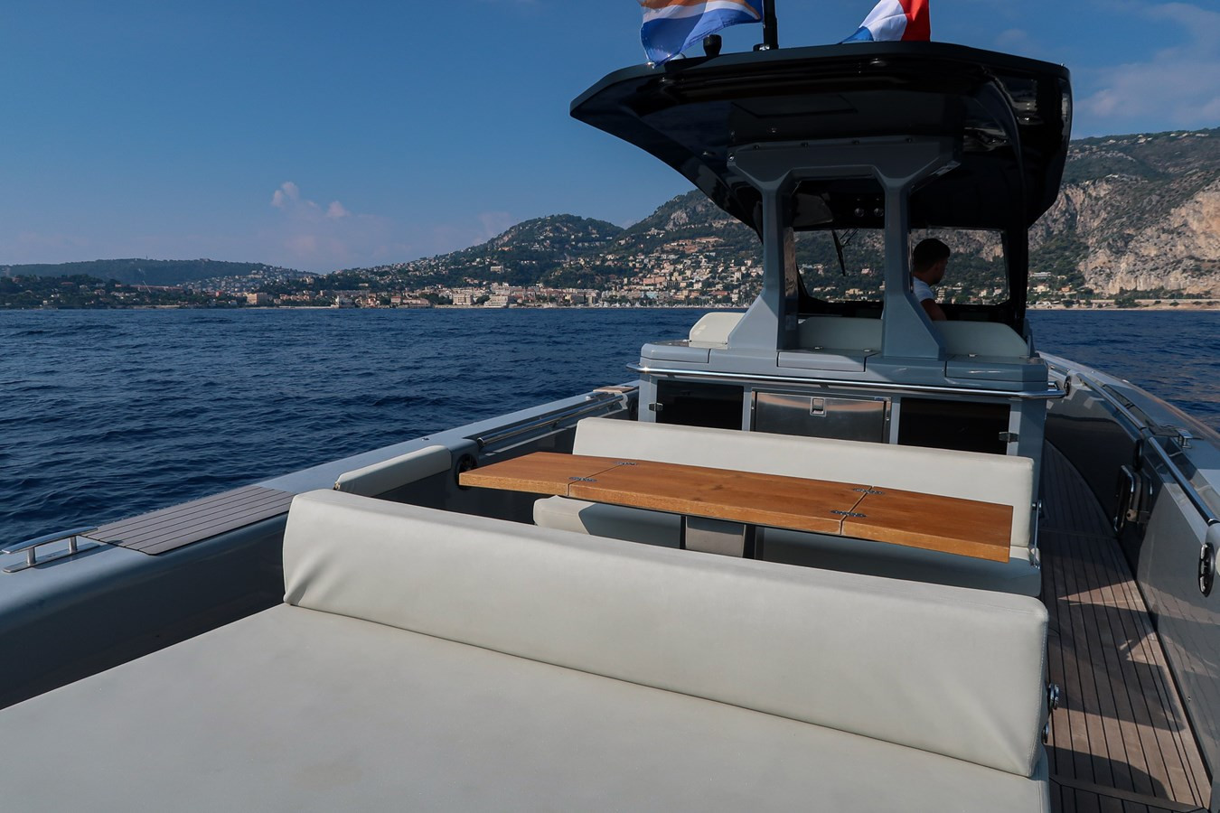 https://arconyachts.ams3.digitaloceanspaces.com/158552/conversions/large_4832515-optimize.jpg