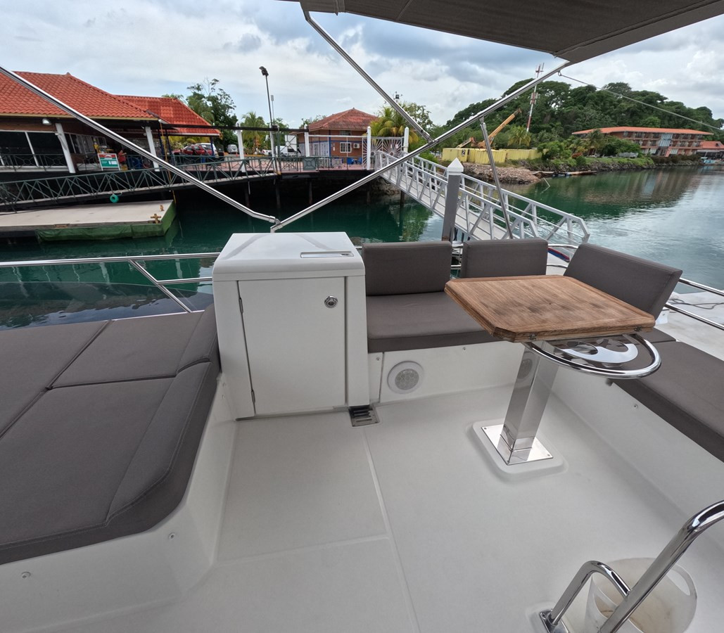https://arconyachts.ams3.digitaloceanspaces.com/158645/conversions/large_3816201-optimize.jpg
