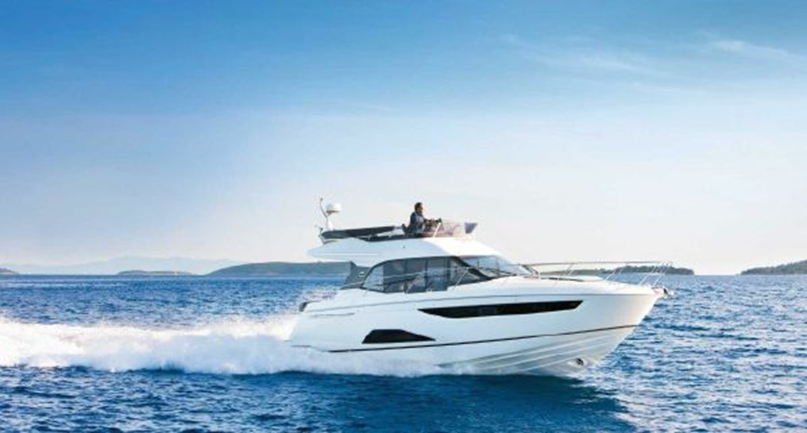 https://arconyachts.ams3.digitaloceanspaces.com/158691/conversions/large_3886757-optimize.jpg