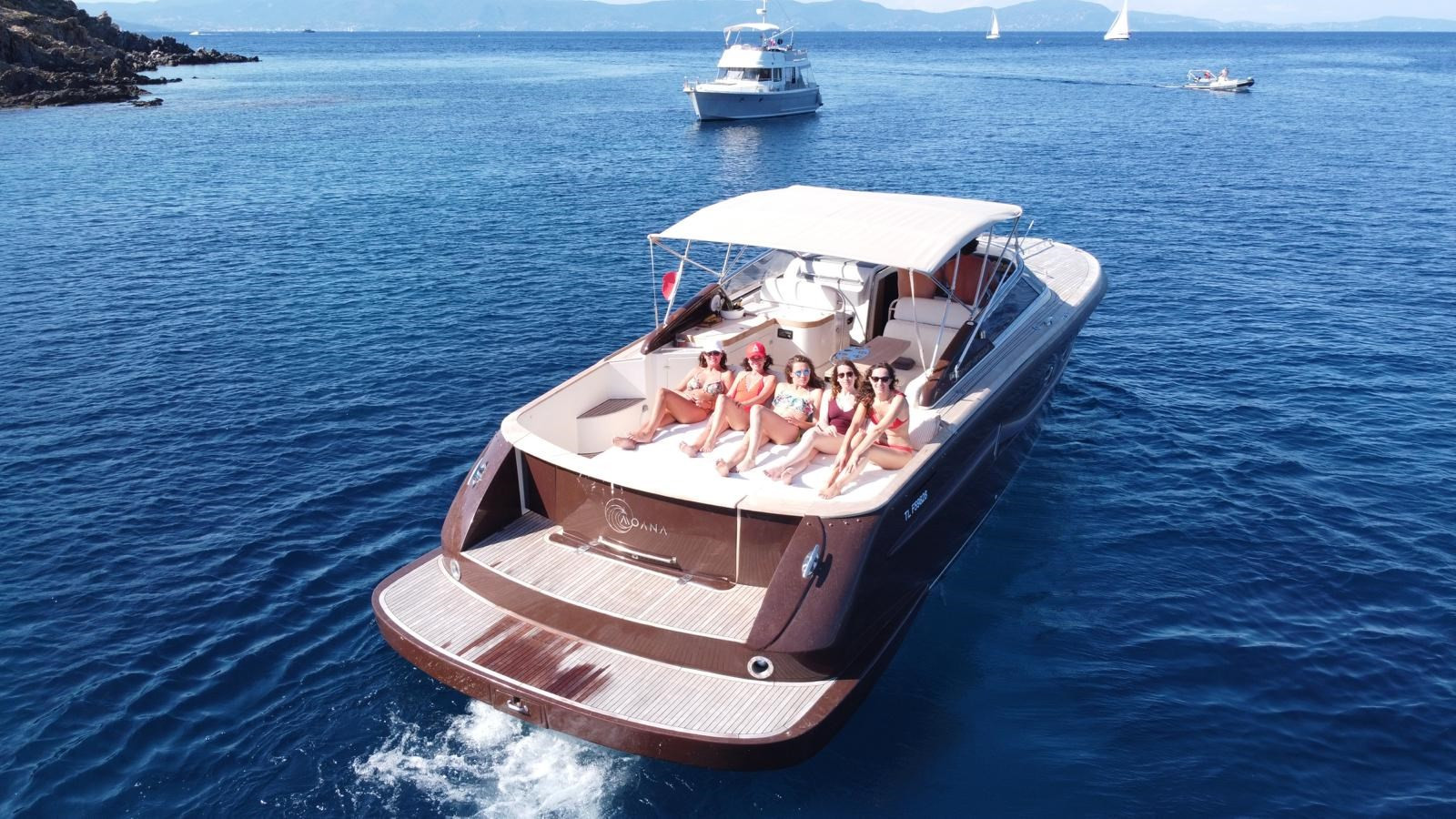 https://arconyachts.ams3.digitaloceanspaces.com/158886/conversions/large_4552491-optimize.jpg