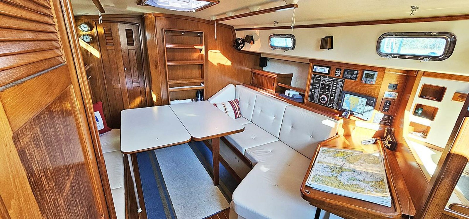 https://arconyachts.ams3.digitaloceanspaces.com/158957/conversions/large_4634462-optimize.jpg
