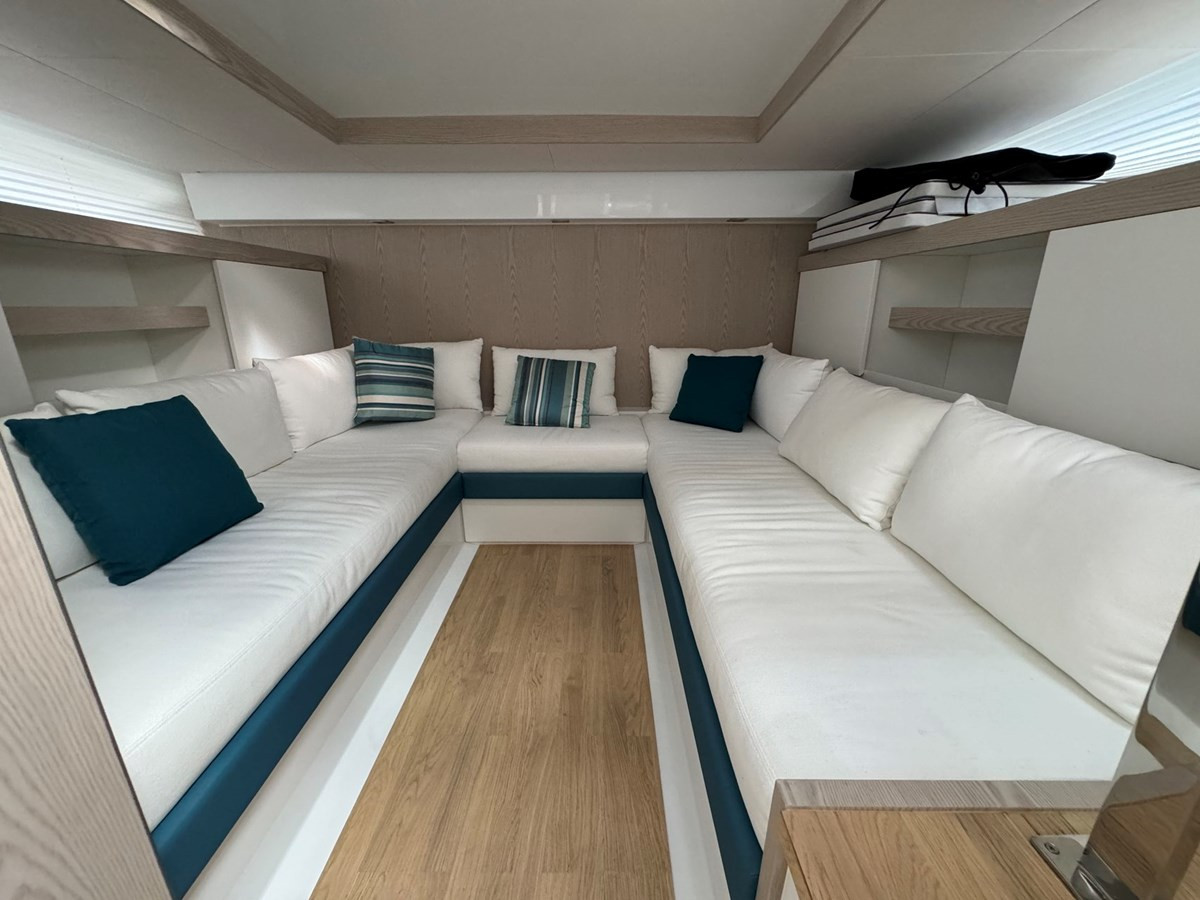 https://arconyachts.ams3.digitaloceanspaces.com/158979/conversions/large_4076286-optimize.jpg
