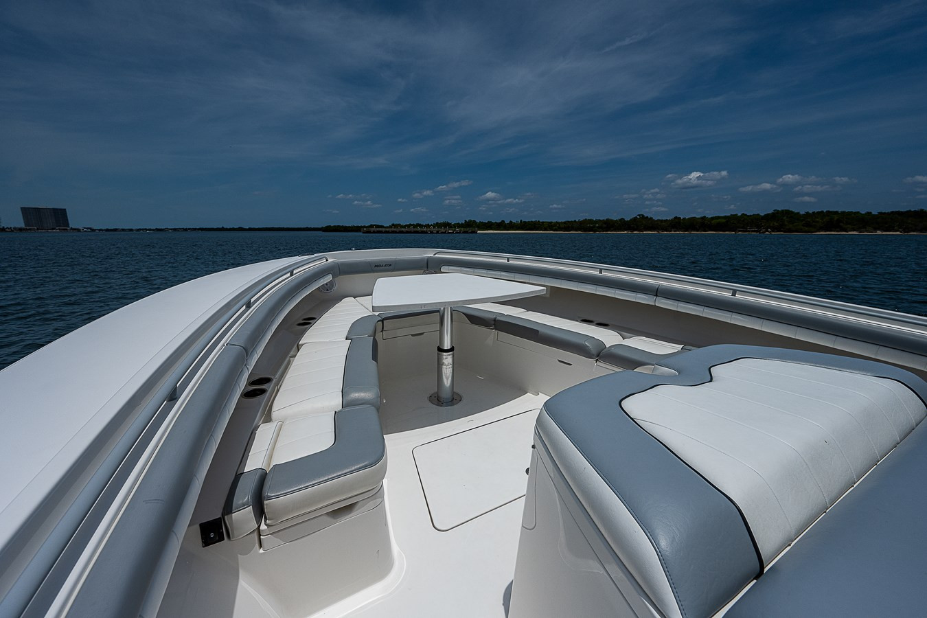 https://arconyachts.ams3.digitaloceanspaces.com/159012/conversions/large_3916598-optimize.jpg