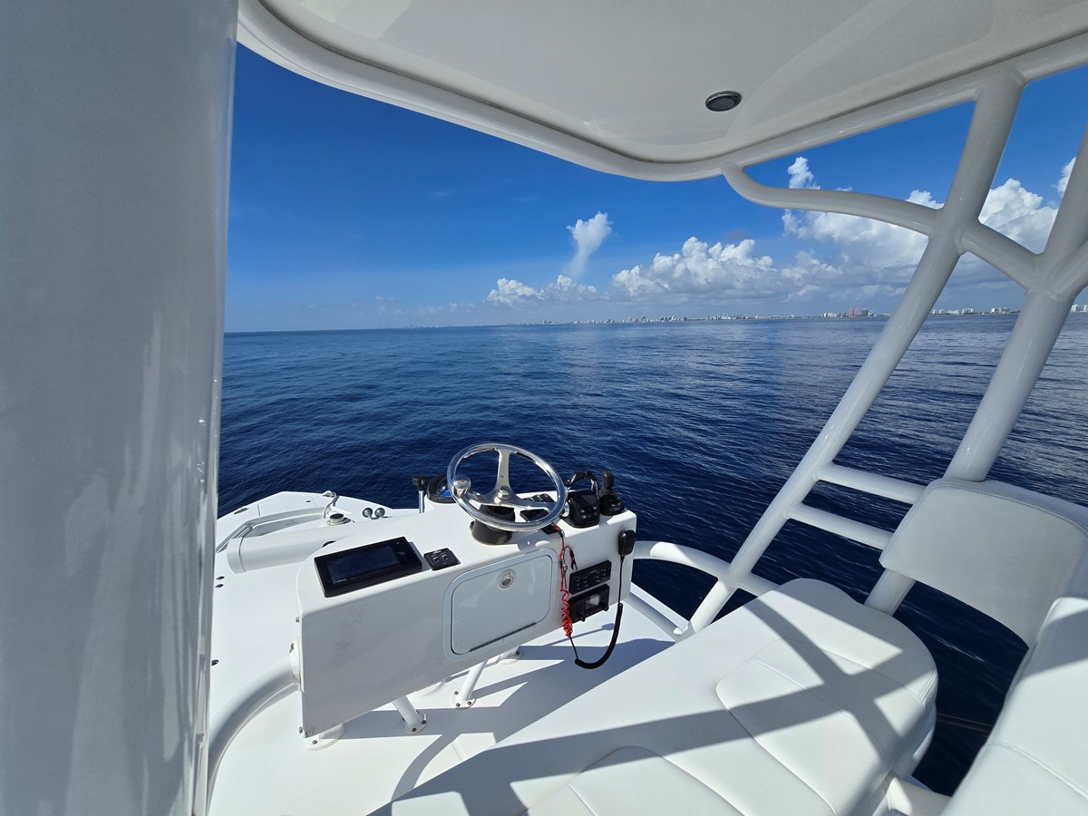https://arconyachts.ams3.digitaloceanspaces.com/159062/conversions/large_4733606-optimize.jpg
