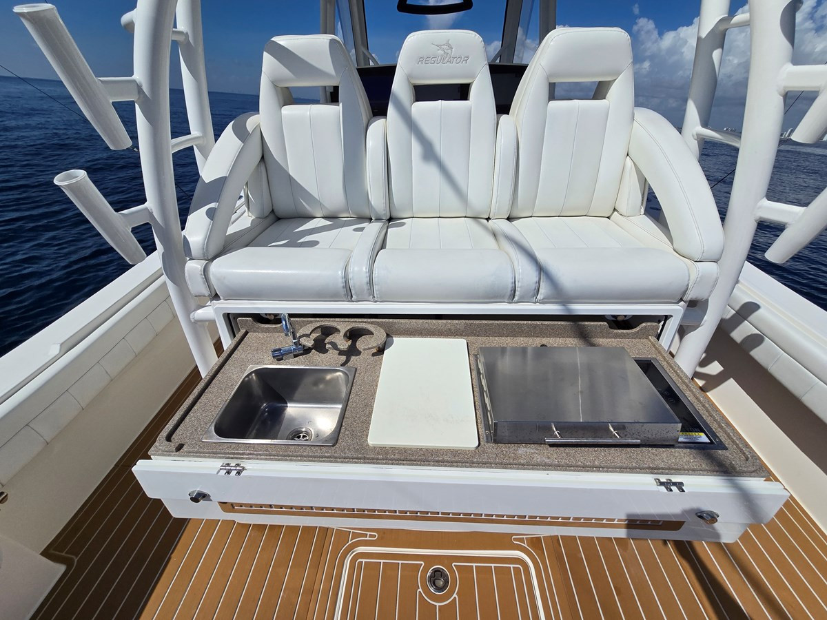 https://arconyachts.ams3.digitaloceanspaces.com/159068/conversions/large_4733608-optimize.jpg