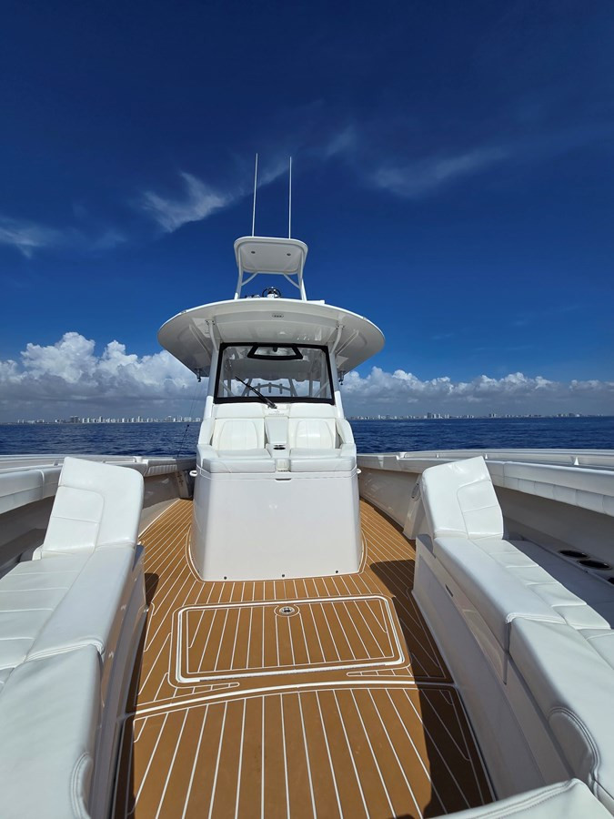 https://arconyachts.ams3.digitaloceanspaces.com/159082/conversions/large_4733613-optimize.jpg