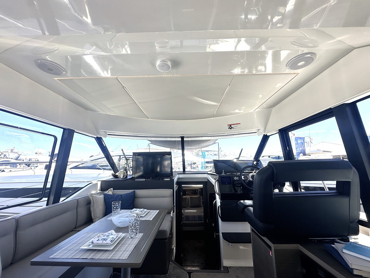 https://arconyachts.ams3.digitaloceanspaces.com/159092/conversions/large_4641381-optimize.jpg
