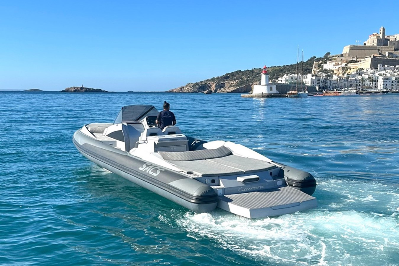 https://arconyachts.ams3.digitaloceanspaces.com/159444/conversions/large_4609665-optimize.jpg