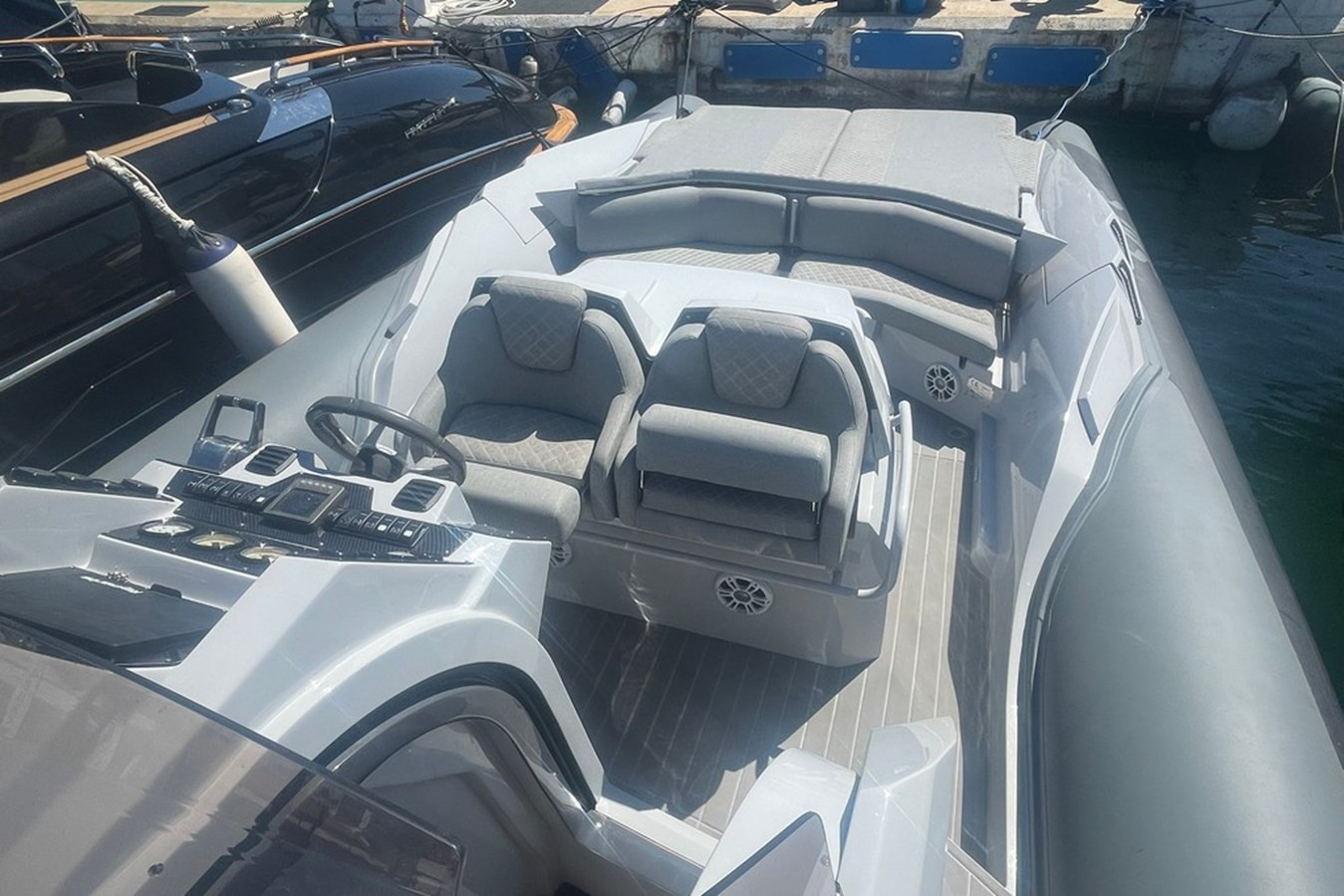 https://arconyachts.ams3.digitaloceanspaces.com/159466/conversions/large_4609685-optimize.jpg