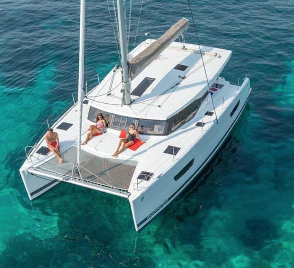 https://arconyachts.ams3.digitaloceanspaces.com/159550/conversions/large_2567490-optimize.jpg