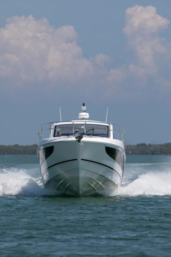 https://arconyachts.ams3.digitaloceanspaces.com/159739/conversions/large_3861882-optimize.jpg