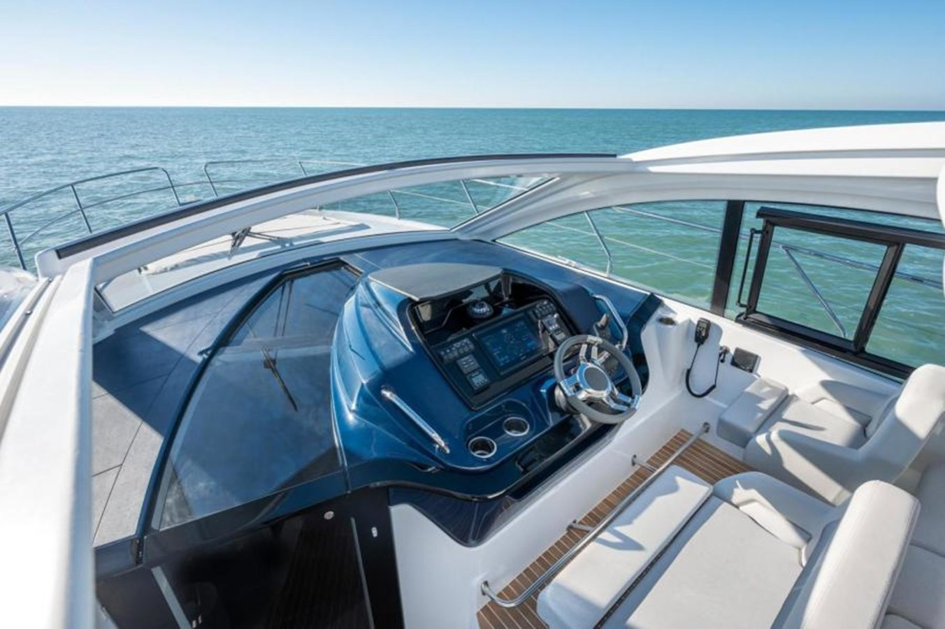 https://arconyachts.ams3.digitaloceanspaces.com/159756/conversions/large_3861888-optimize.jpg
