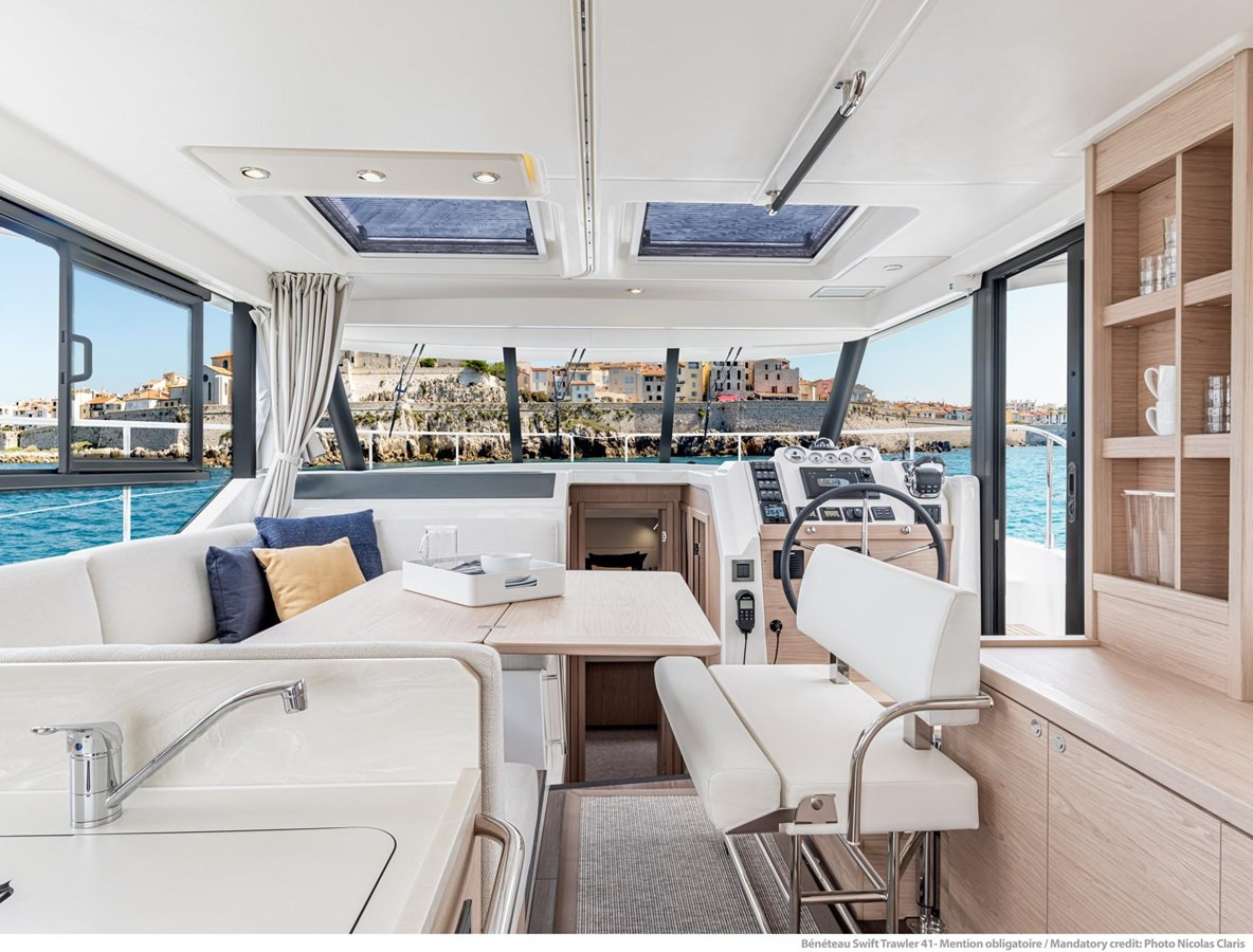 https://arconyachts.ams3.digitaloceanspaces.com/159762/conversions/large_3861979-optimize.jpg