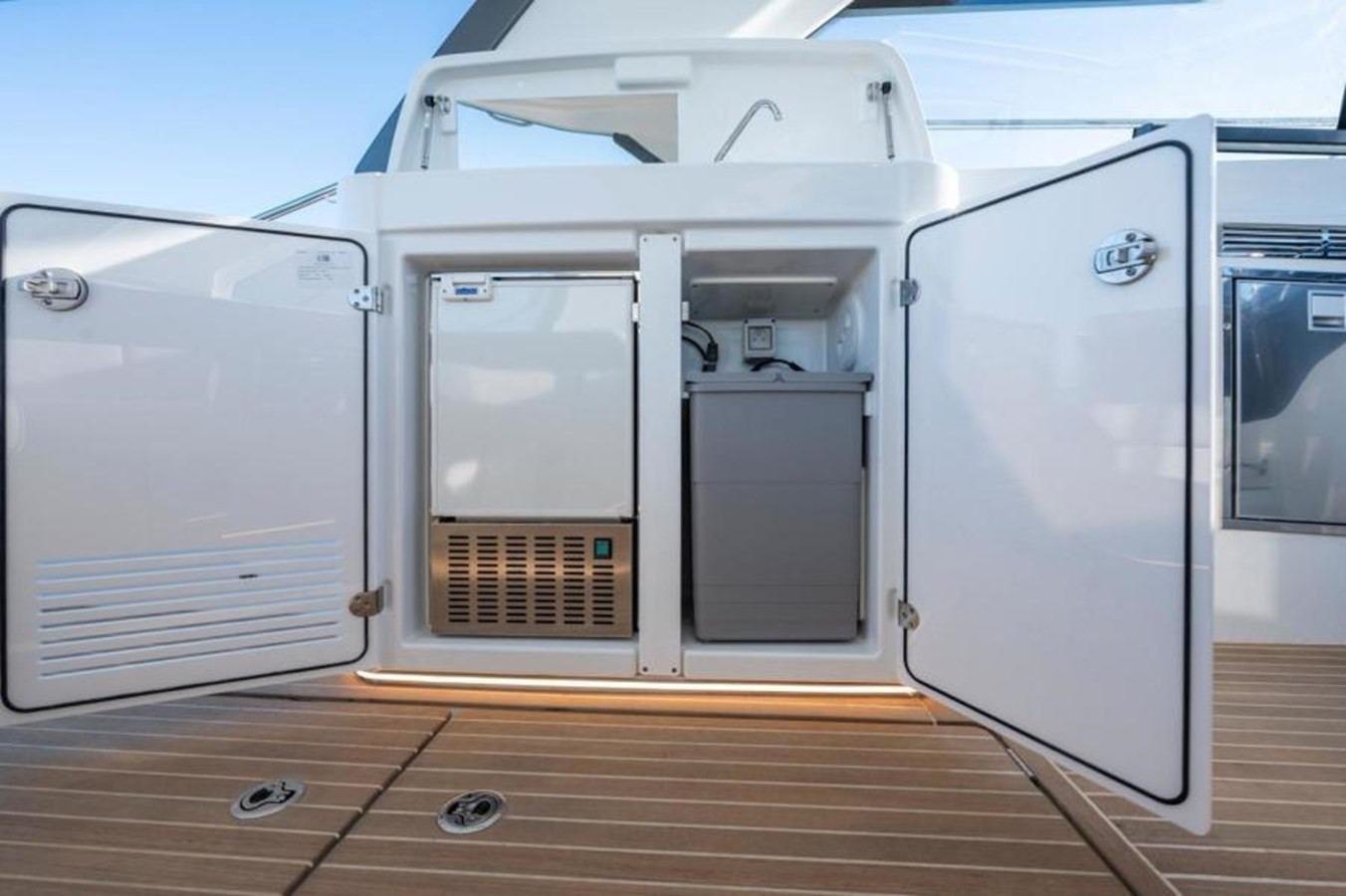 https://arconyachts.ams3.digitaloceanspaces.com/159764/conversions/large_3861891-optimize.jpg