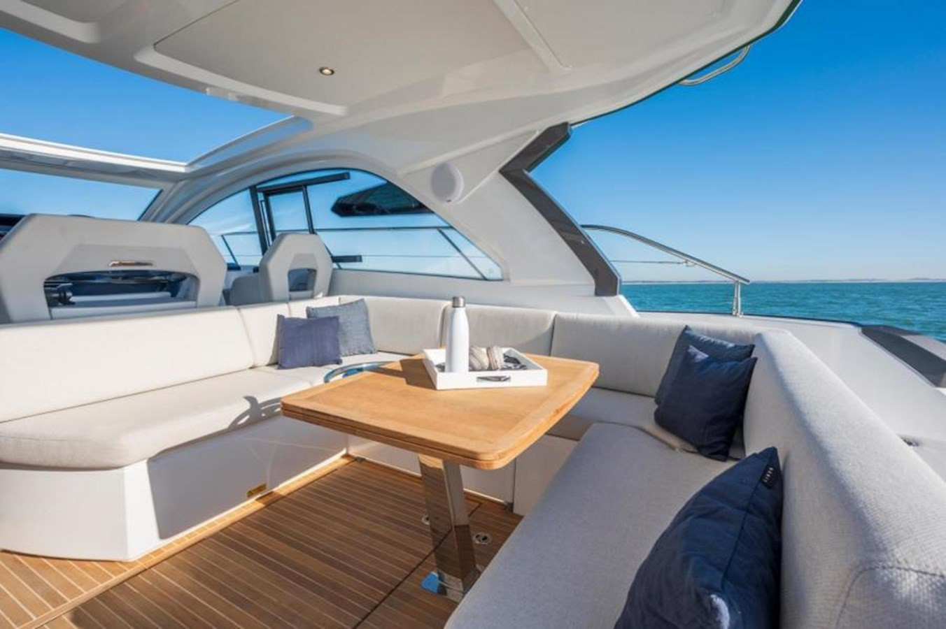 https://arconyachts.ams3.digitaloceanspaces.com/159776/conversions/large_3861895-optimize.jpg
