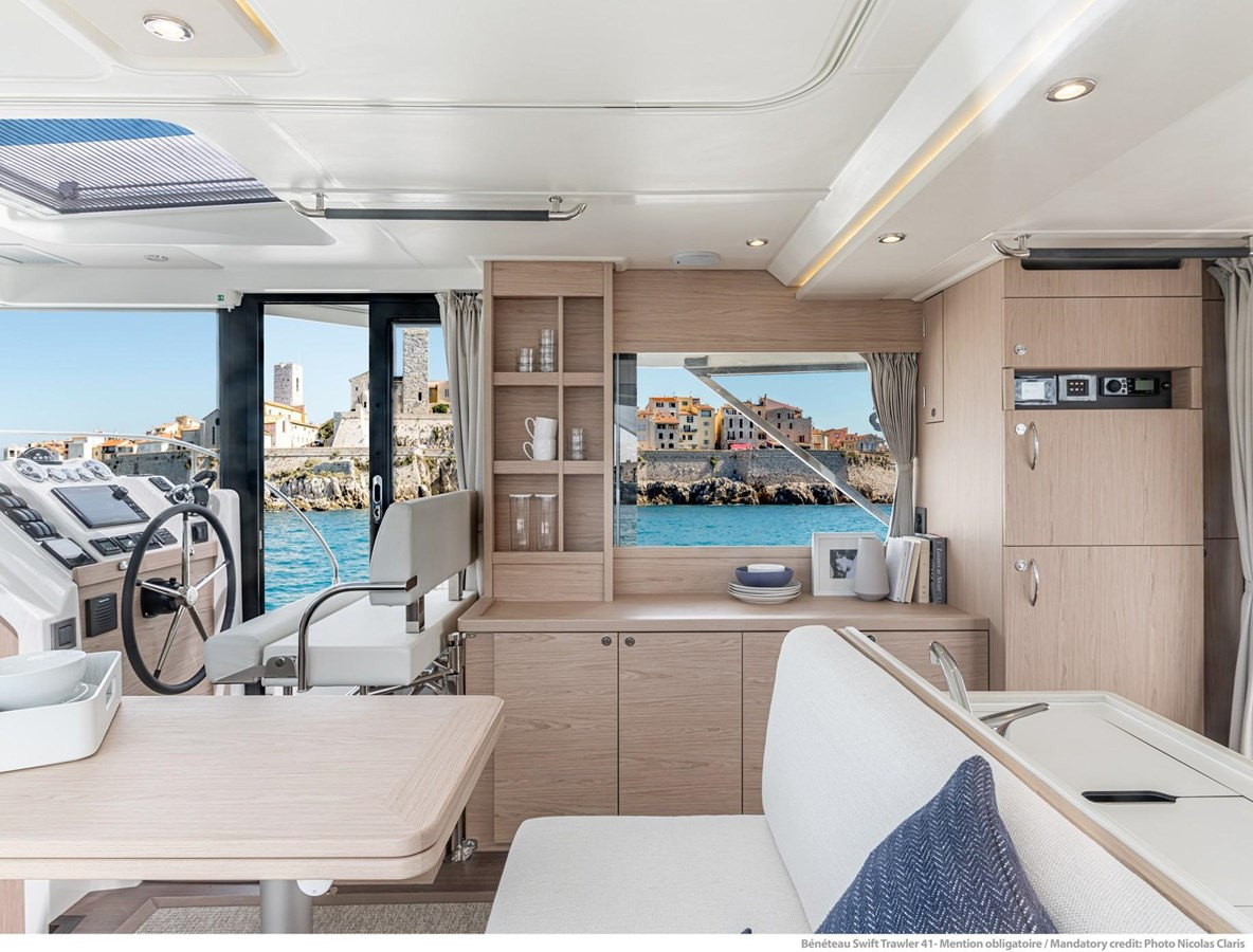 https://arconyachts.ams3.digitaloceanspaces.com/159780/conversions/large_3861985-optimize.jpg