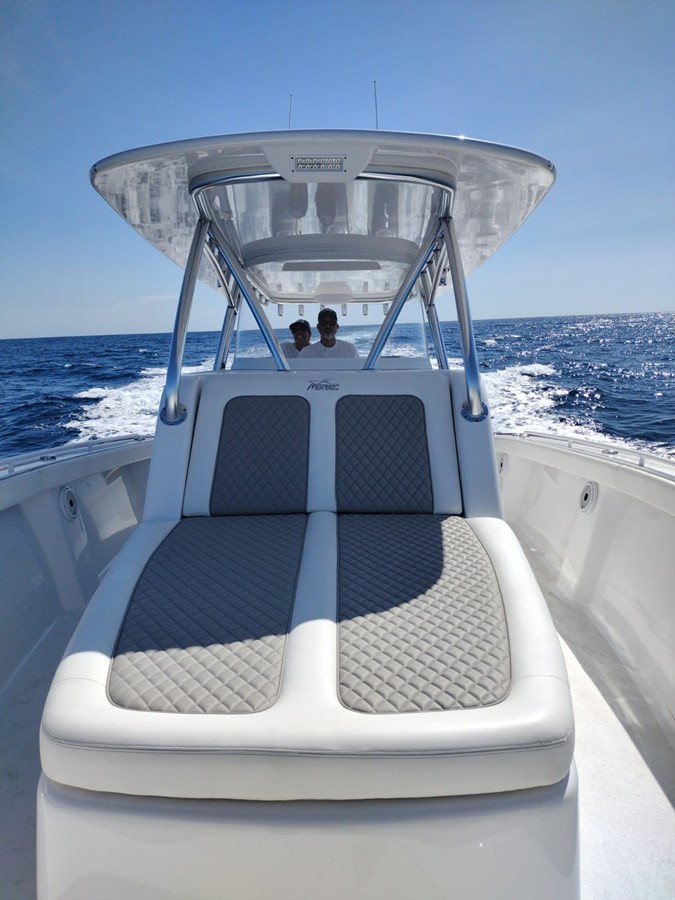 https://arconyachts.ams3.digitaloceanspaces.com/159871/conversions/large_3975497-optimize.jpg
