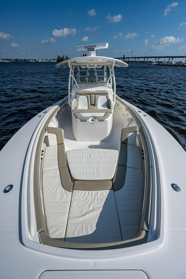 https://arconyachts.ams3.digitaloceanspaces.com/159913/conversions/large_4108752-optimize.jpg