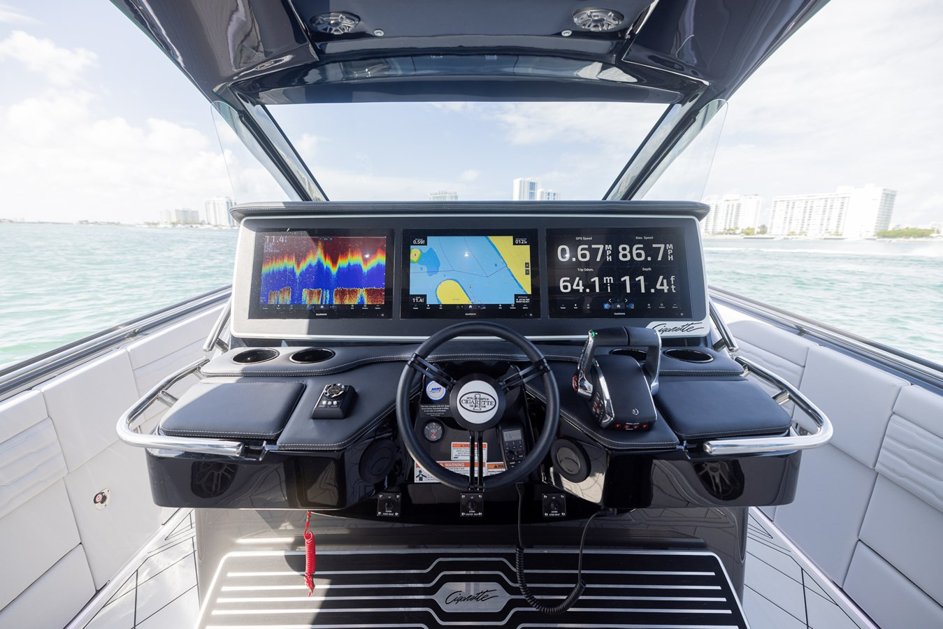 https://arconyachts.ams3.digitaloceanspaces.com/159933/conversions/large_4180014-optimize.jpg