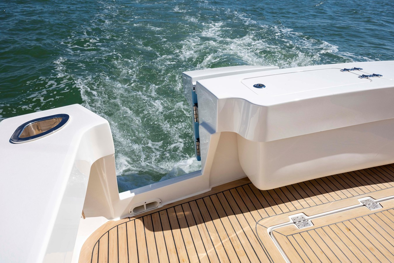 https://arconyachts.ams3.digitaloceanspaces.com/160002/conversions/large_3915233-optimize.jpg